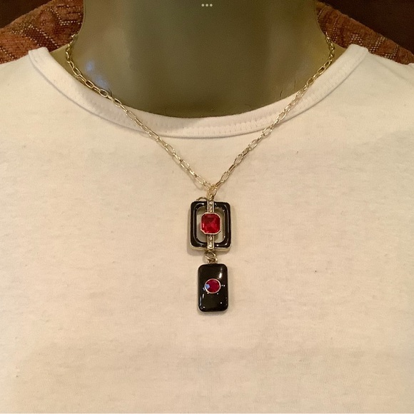 Heidi Daus Black, Gold, and Red Art Deco Pendant. - Picture 7 of 9
